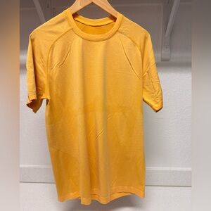 Lululemon Metal Vent (Medium)